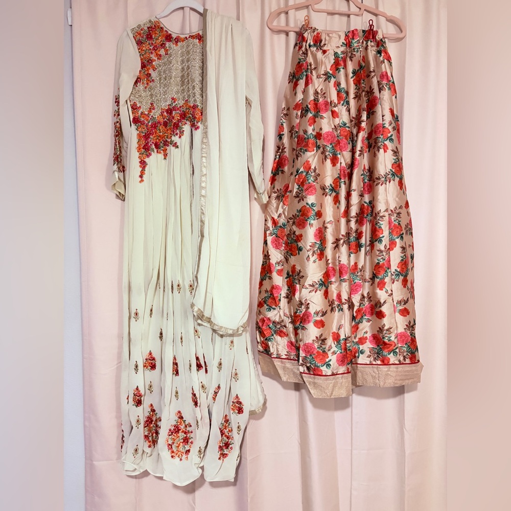 Floral Embroidered authentic Lahenga Choli Dress w/scarf